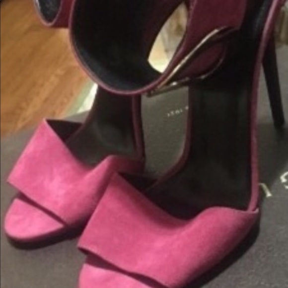 Pink auth Gucci Heel - Picture 2 of 7